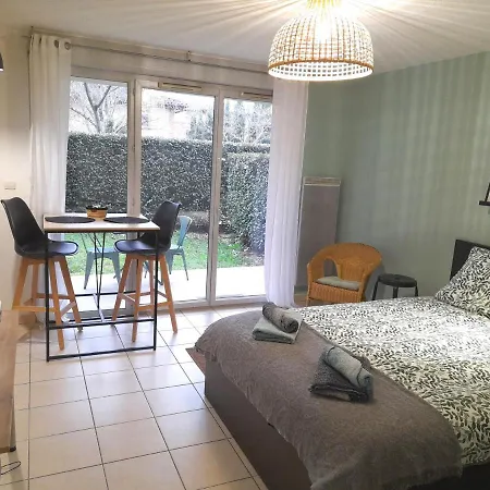 Apartamento Calme Dans Belle Résidence Avec Piscine • Parking • Wifi *