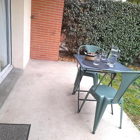 Calme Dans Belle Résidence Avec Piscine • Parking • Wifi Appartamento