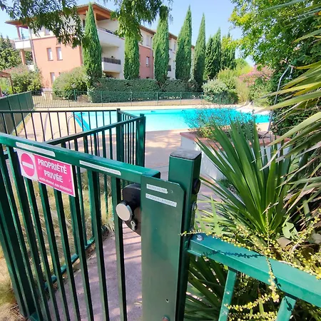 Calme Dans Belle Résidence Avec Piscine • Parking • Wifi *